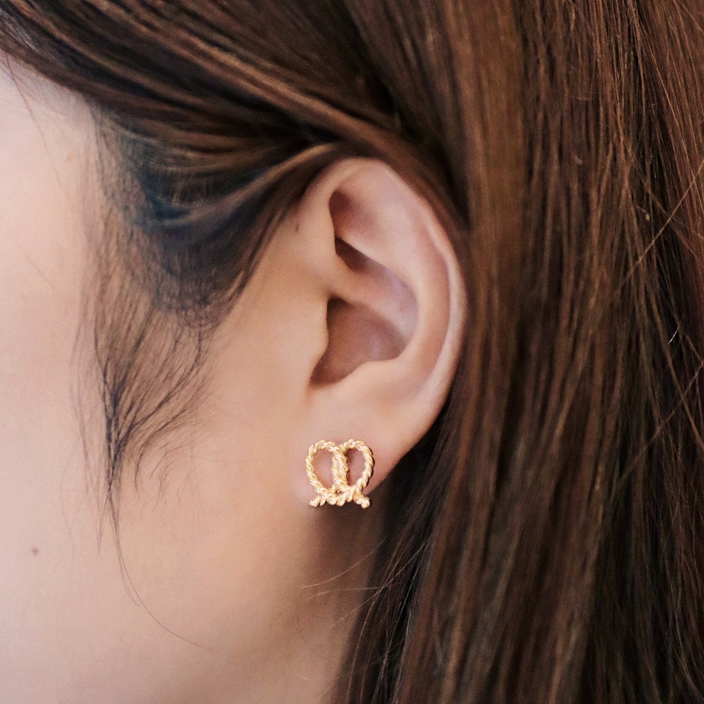 Pretzel Studs