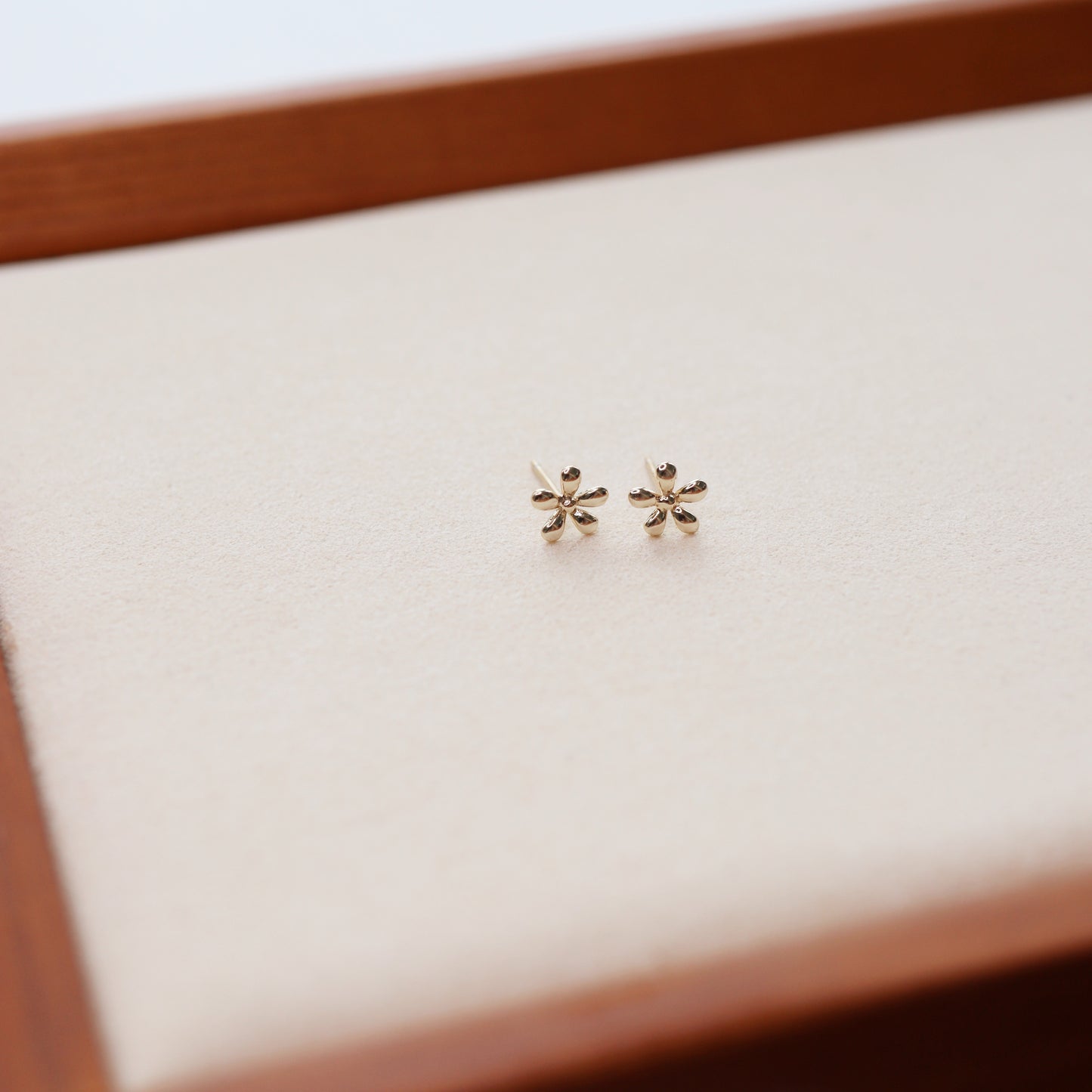 Fleur Studs