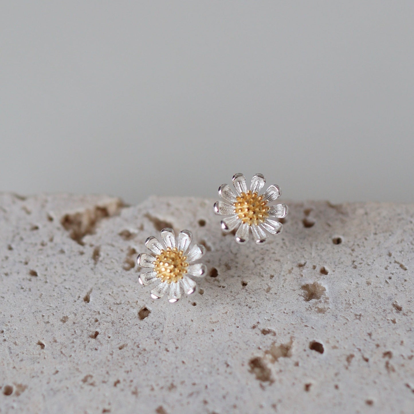 Daisy Studs
