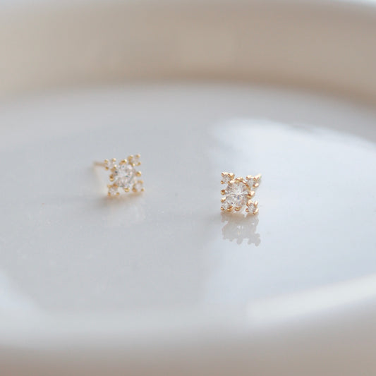 Neige Studs